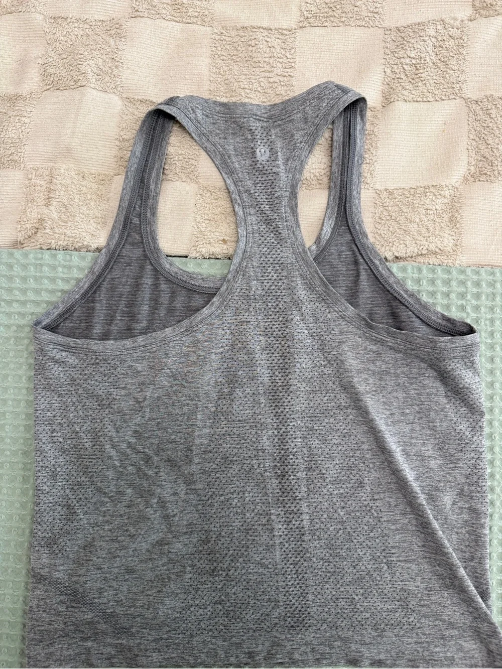 Lululemon Swiftly Tech Racerback‎ Tank size 8